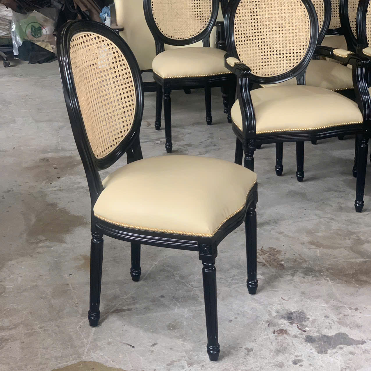 GHẾ ĂN CỔ ĐIỂN LOUIS 16 TỰA LƯNG MÂY